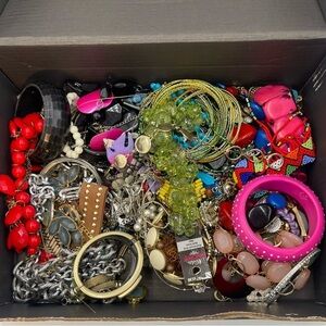 Vintage To Modern Jewelry & Small Accessories Lot Wear Craft Repair Repurpose